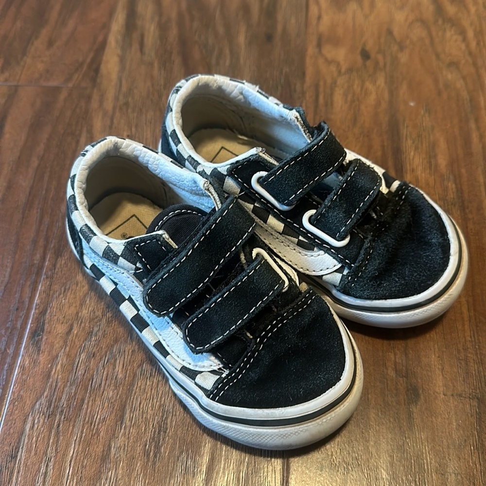 Toddler checkered vans size 7